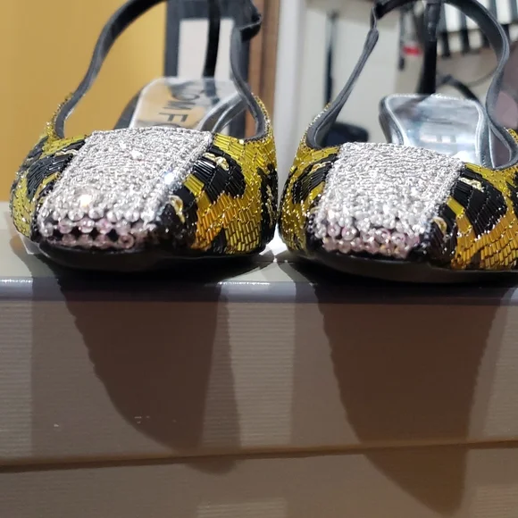 ❤️❤️❤️Sequin & Beaded Slingback Kitten Heel PumpTOM FORD